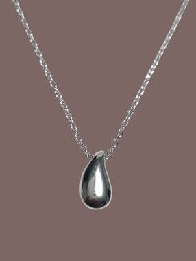 Sterling Silver Teardrop Pendant Necklace 16"